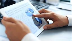 This article breaks down small caps versus large caps, historical performance, and whether recent trends indicate a shift in market dynamics. 